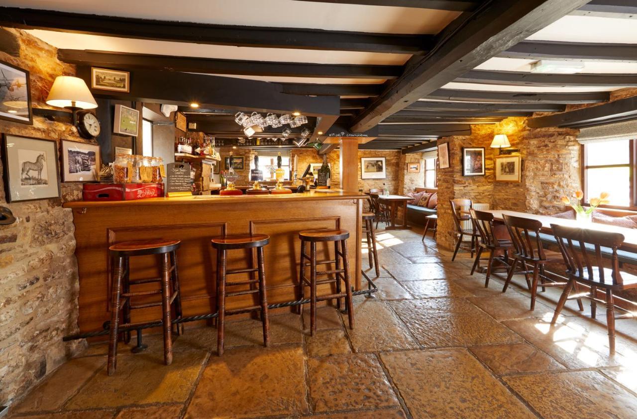 The Crown Inn, Church Enstone Chipping Norton Exterior foto